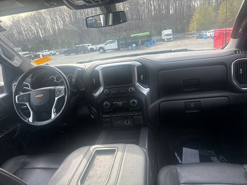 Used 2022 Chevrolet Silverado 2500 LTZ image 11