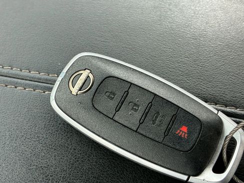 Used 2025 Nissan Sentra SV image 21