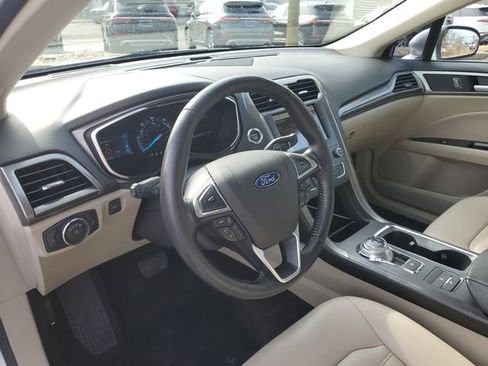 Used 2019 Ford Fusion SEL image 13