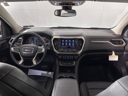 Used 2023 GMC Acadia Denali image 15