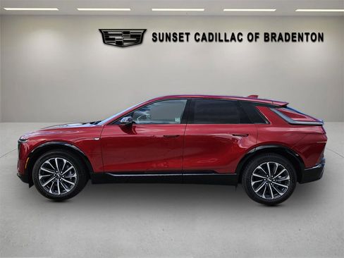 New 2025 Cadillac Lyriq Sport image 4