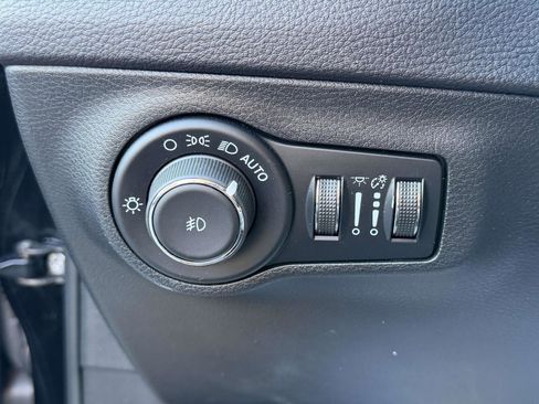 Used 2021 Jeep Compass Latitude w/ Convenience Group image 22