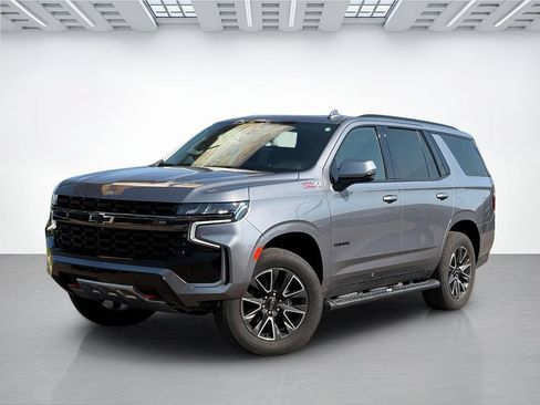 Used 2021 Chevrolet Tahoe Z71 w/ Z71 Off-Road Package AWD/4WD image 6