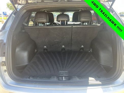 Used 2024 Jeep Compass Trailhawk image 31