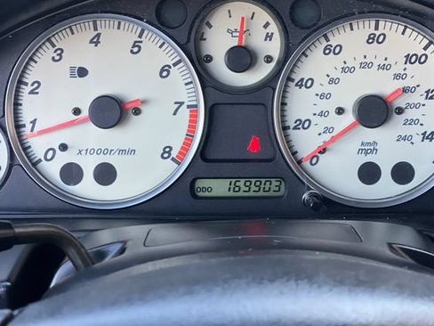 Used 2003 MAZDA MX-5 Miata RWD image 26