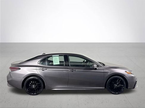 Used 2024 Toyota Camry XSE FWD image 5