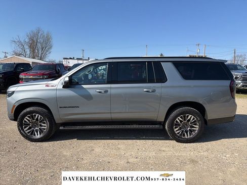 Used 2026 Chevrolet Suburban Z71 w/ Comfort Package image 3