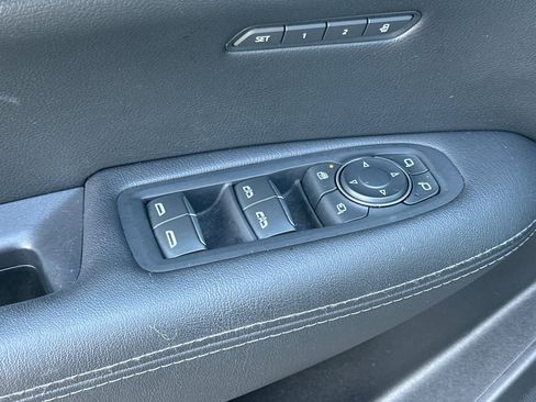 Used 2025 Cadillac XT5 Premium Luxury image 12