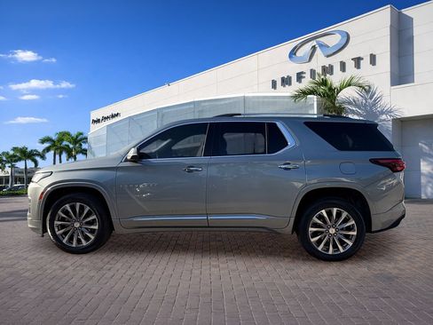 Used 2023 Chevrolet Traverse Premier AWD/4WD image 4