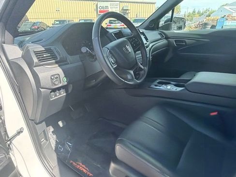 Used 2025 Honda Ridgeline TrailSport image 19