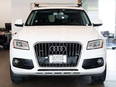 Used 2015 Audi Q5 2.0T Premium Plus w/ Technology Package AWD/4WD image 2