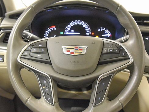 Used 2017 Cadillac XT5 Luxury w/ Driver Awareness Package image 25