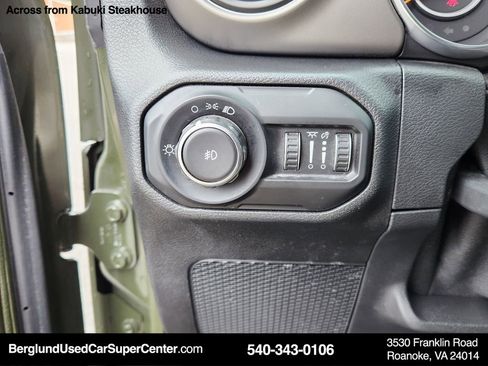 Used 2021 Jeep Wrangler Sport image 18
