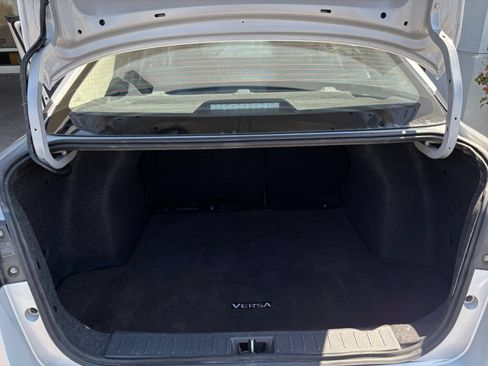Used 2025 Nissan Versa SV FWD image 30