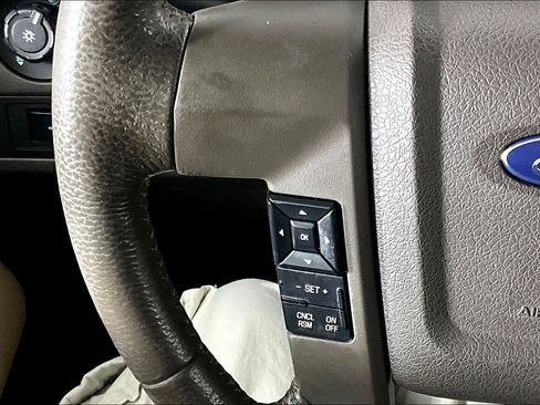 Used 2013 Ford F150 XLT w/ XLT Chrome Pkg image 24