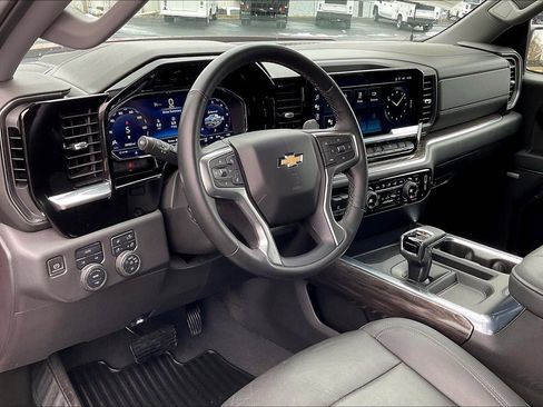 Used 2023 Chevrolet Silverado 1500 LTZ image 15