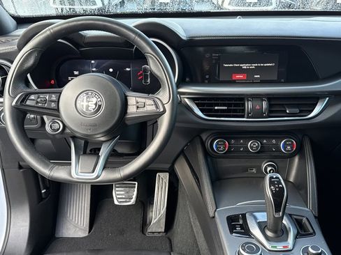 Used 2024 Alfa Romeo Stelvio Ti AWD/4WD image 7