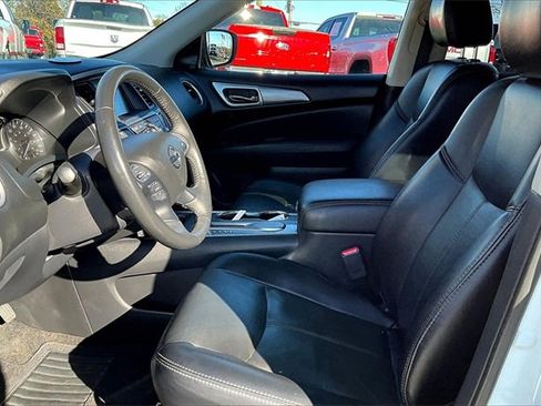 Used 2018 Nissan Pathfinder SL image 10
