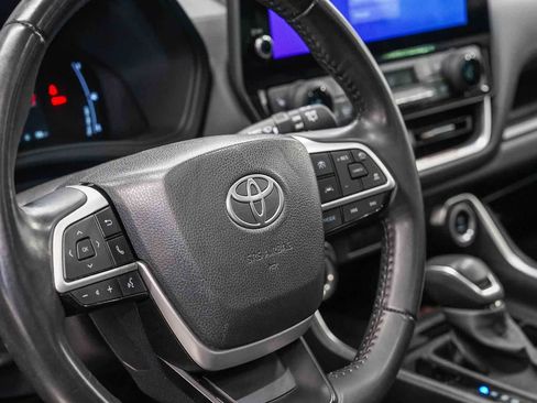Used 2025 Toyota Grand Highlander FWD image 21