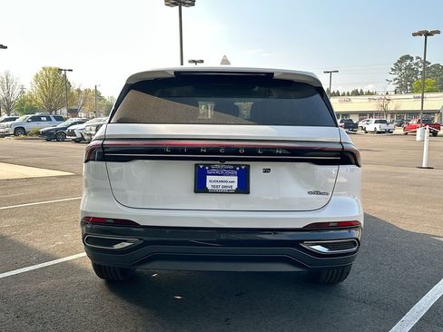 Used 2026 Lincoln Nautilus Premier w/ Equipment Group 102A image 15