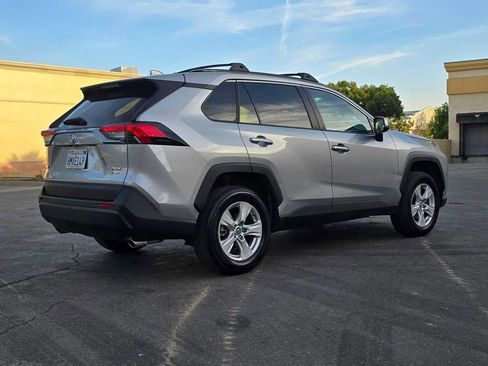 Used 2019 Toyota RAV4 XLE image 3