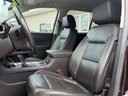 Used 2020 Chevrolet Traverse LT w/ LT Premium Package AWD/4WD image 11