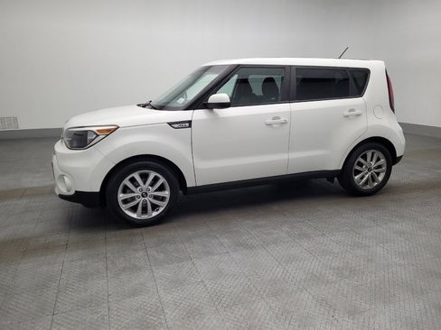 Used 2018 Kia Soul + image 2