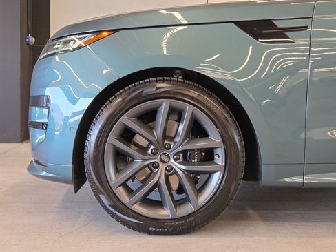 Used 2024 Land Rover Range Rover Sport Dynamic SE AWD/4WD image 9