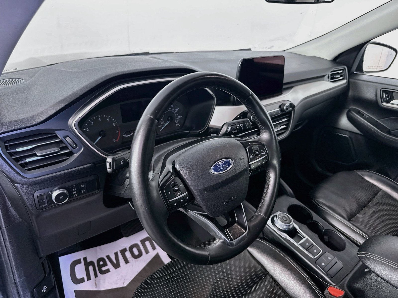 Used 2022 Ford Escape SEL FWD image 9