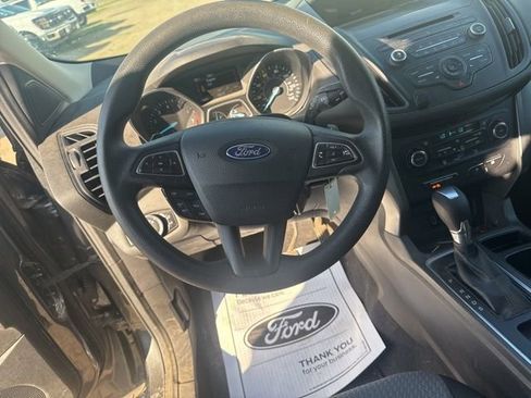 Used 2017 Ford Escape SE AWD/4WD image 16