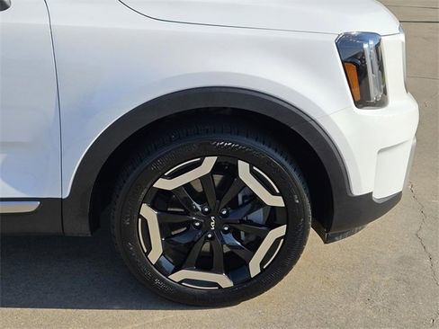Used 2024 Kia Telluride S w/ S Sunroof Package image 6