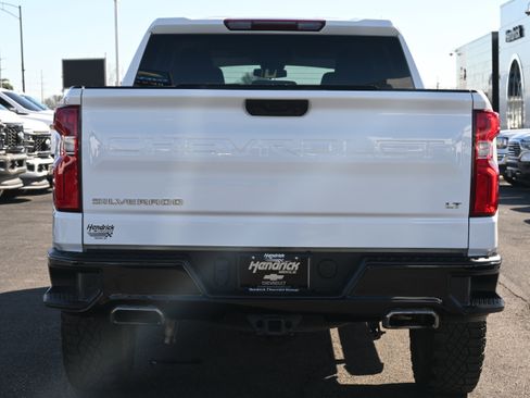 Used 2024 Chevrolet Silverado 1500 LT Trail Boss w/ Protection Package AWD/4WD image 9