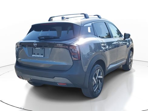 New 2026 Nissan Kicks SV w/ Cold Weather Package FWD image 7