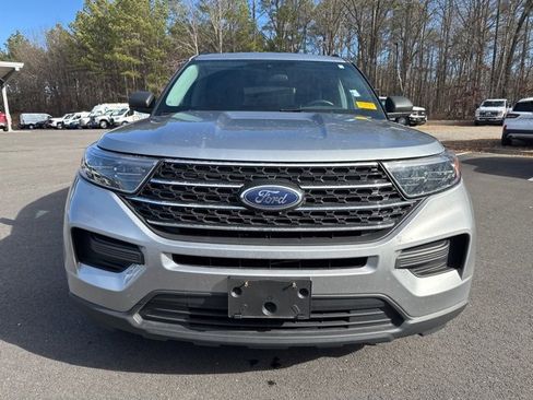 Used 2023 Ford Explorer XLT image 8