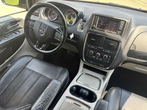 Used 2019 Dodge Grand Caravan SXT FWD image 26