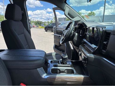 Used 2023 Chevrolet Silverado 1500 LT Trail Boss AWD/4WD image 25