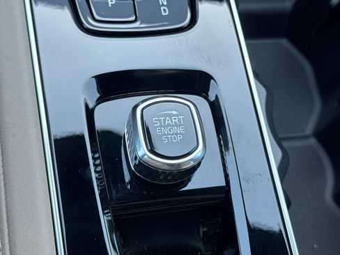 New 2026 Volvo XC90 B5 Core AWD/4WD image 25