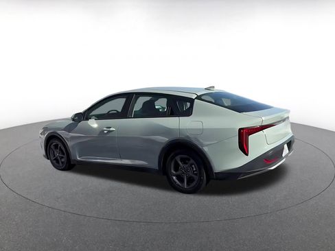 Used 2025 Kia K4 LXS image 10