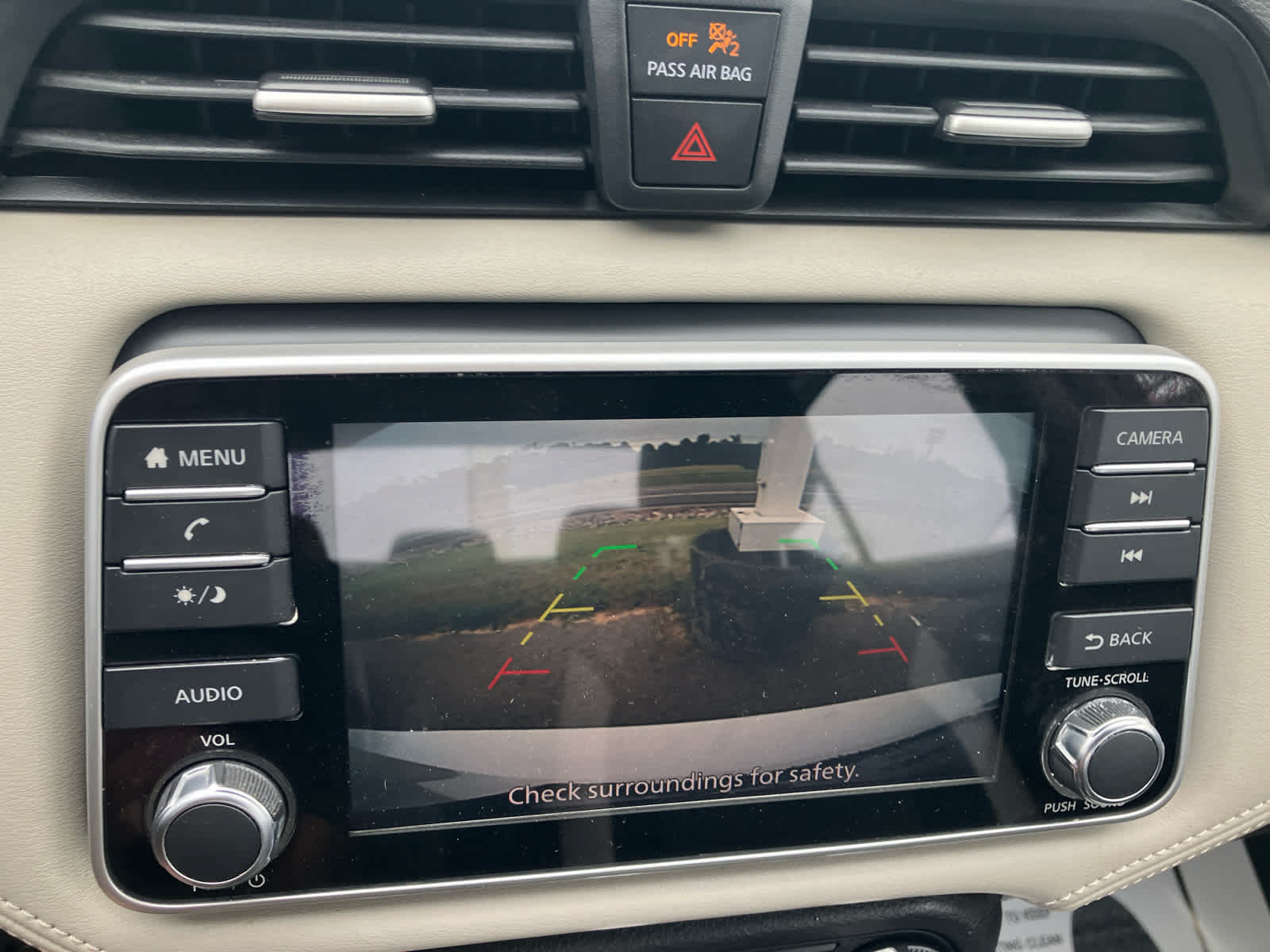 Used 2020 Nissan Versa SV FWD image 18