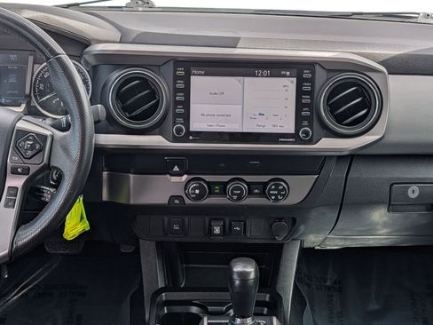 Used 2020 Toyota Tacoma SR5 image 21