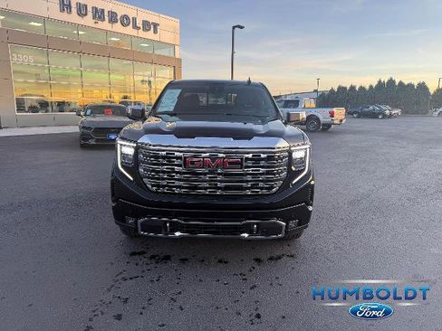 Used 2024 GMC Sierra 1500 Denali image 2