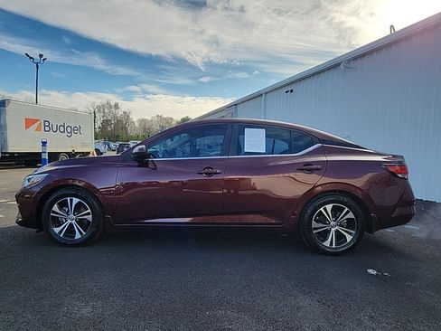 Used 2021 Nissan Sentra SV image 2