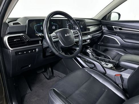 Used 2025 Kia Telluride S AWD/4WD image 10