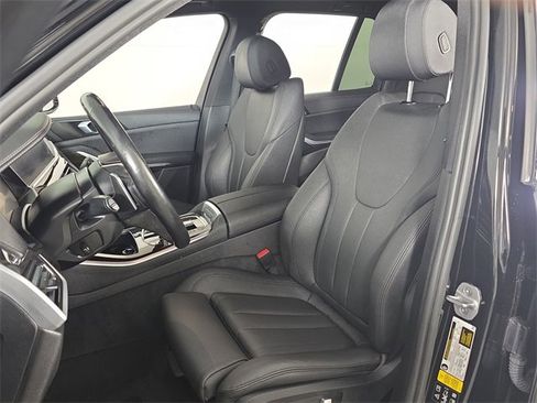 Used 2021 BMW X5 xDrive40i w/ Convenience Package image 17