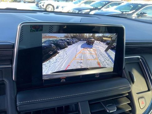 Used 2023 GMC Yukon XL SLT image 21