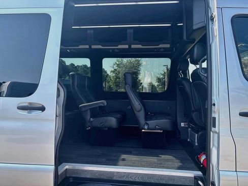 Used 2023 Mercedes-Benz Sprinter 3500 image 17
