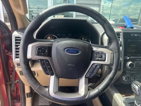 Used 2015 Ford F150 Lariat w/ Equipment Group 502A Luxury AWD/4WD image 16