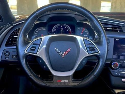 Used 2015 Chevrolet Corvette Z06 w/ 3LZ Preferred Equipment Group image 24