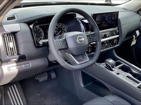New 2026 Nissan Pathfinder SV image 5
