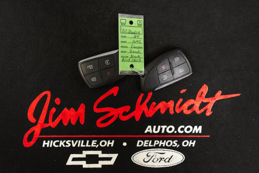Used 2024 GMC Canyon Denali AWD/4WD image 46